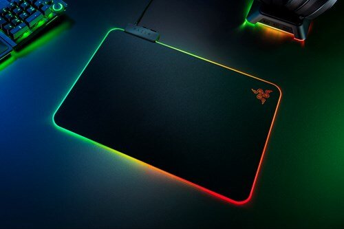 Razer Firefly V2 Hard Surface Mouse Mat with Chrom.1-preview.jpg
